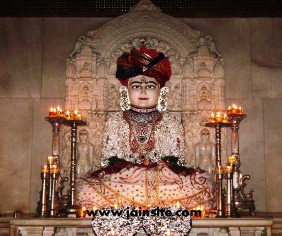 Jain Aangi Photo