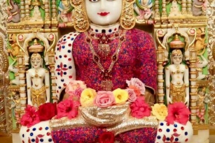Jain god angi pic