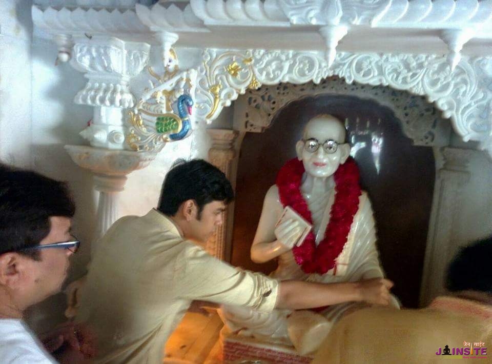 Tappu visits Bhuvanbhanu Smruti Temple…