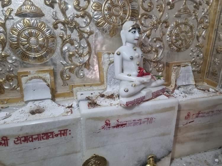 राजस्थान में दो मंदिर की चोरी ऐवंम परमात्मा को खण्डित किये गये